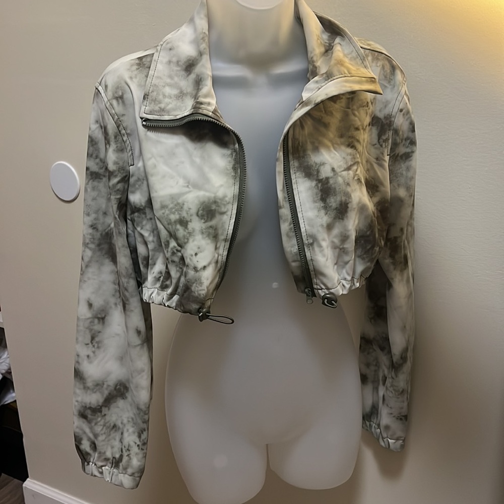 NWOT Zara Size Small Tie Dye Cropped Zip Jacket Drawstring Waist High Neck Olive